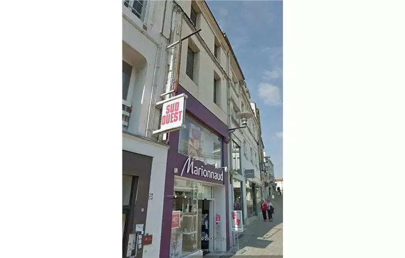 Location de local commercial de 98 m² à Angoulême - 16000