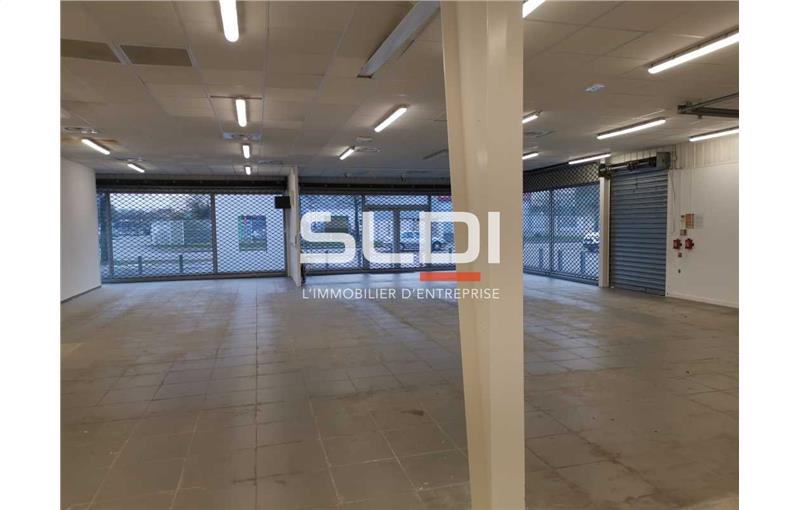 Location de local commercial de 261 m² à Bourgoin-Jallieu - 38300 photo - 1