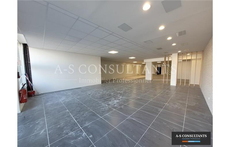 Location de local commercial de 275 m² à Davézieux - 07430 photo - 1