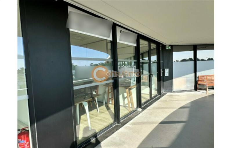 Location de local commercial de 46 m² à Fargues-Saint-Hilaire - 33370 photo - 1