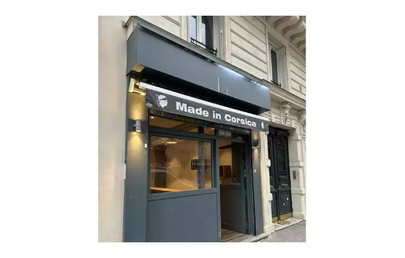 Location de local commercial de 68 m² à Paris 10 - 75010