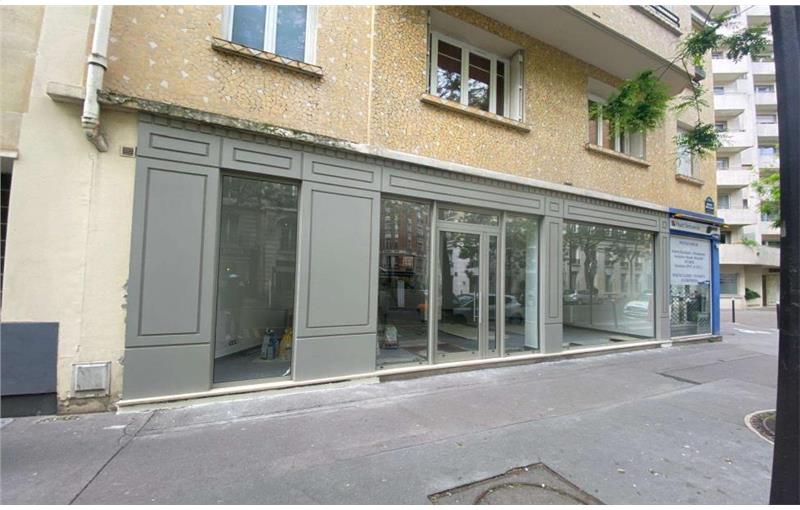 Location de local commercial de 114 m² à Paris 15 - 75015 photo - 1