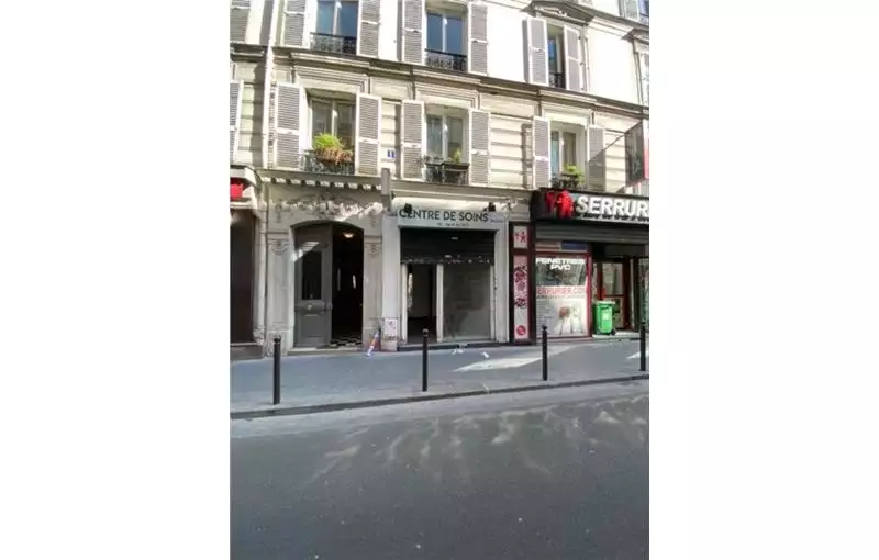 Location de local commercial de 15 m² à Paris 17 - 75017