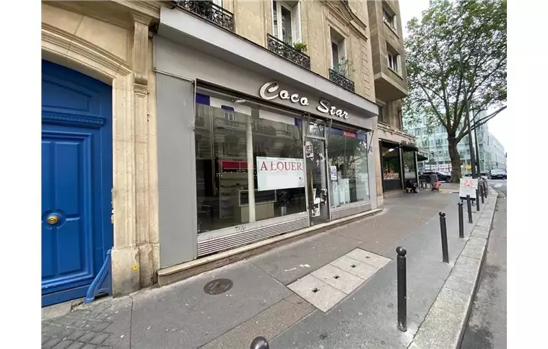 Location de local commercial de 81 m² à Paris 7 - 75007