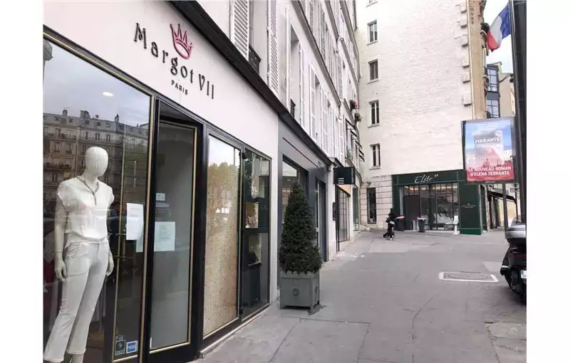 Location de local commercial de 65 m² à Paris 8 - 75008