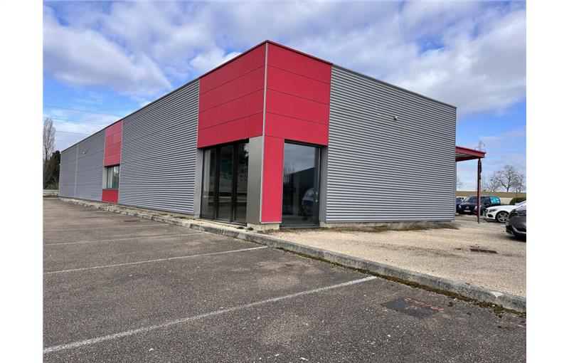 Location de local commercial de 680 m² à Quetigny - 21800 photo - 1