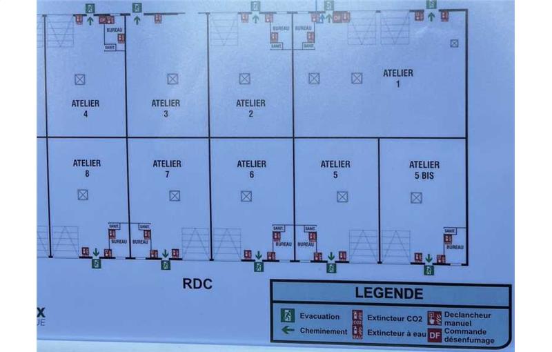 Location de local commercial de 203 m² à Saint-Laurent-des-Arbres - 30126 plan - 1