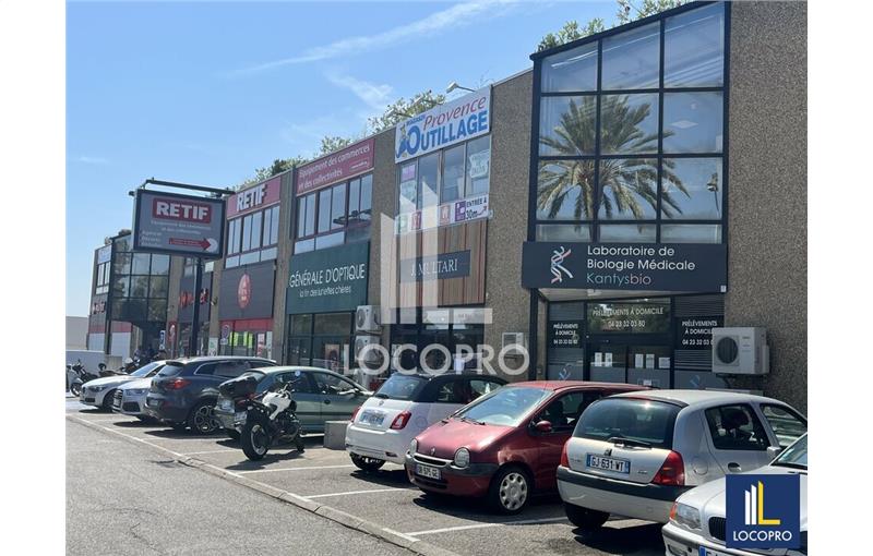 Location de local commercial de 215 m² à Villeneuve-Loubet - 06270 photo - 1