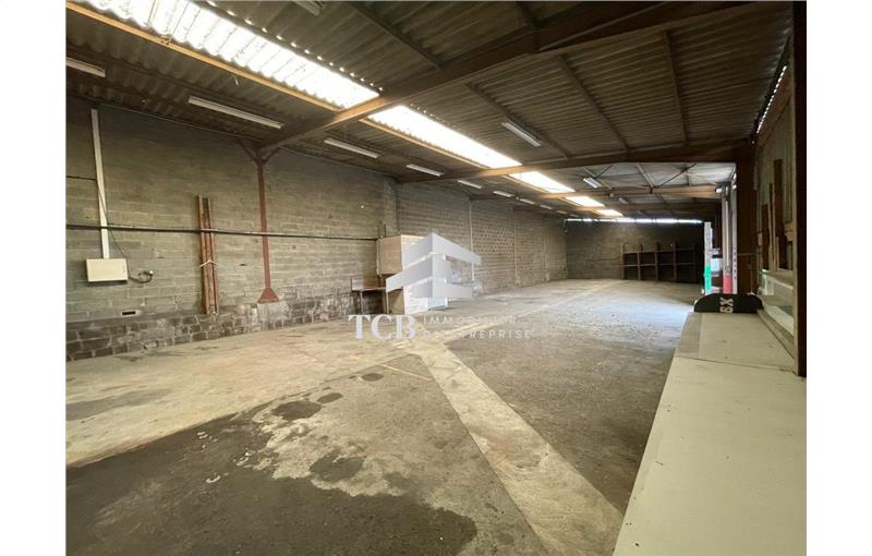 Location d'entrepôt de 382 m² à Angers - 49000 photo - 1