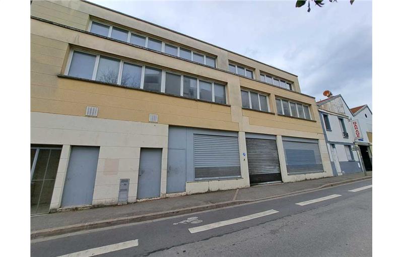 Location d'entrepôt de 3 718 m² à Bagnolet - 93170 photo - 1