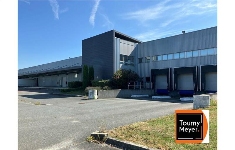 Location d'entrepôt de 2 914 m² à Blanquefort - 33290 photo - 1