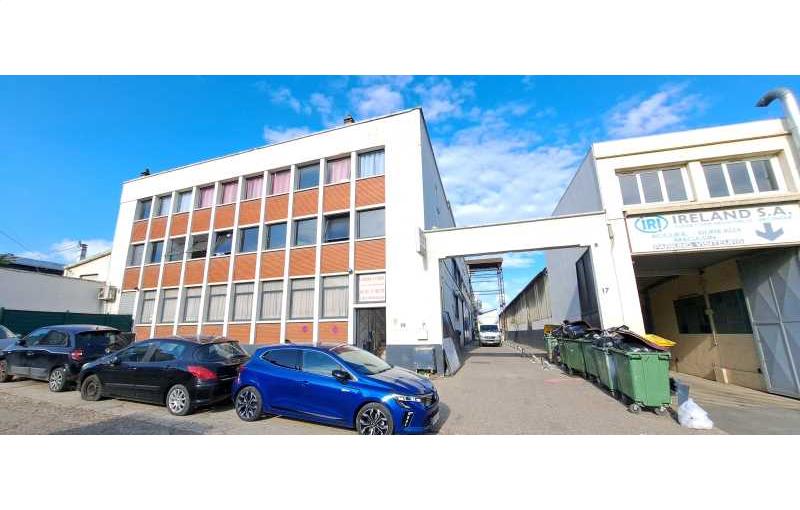 Location d'entrepôt de 1 058 m² à Bobigny - 93000 photo - 1