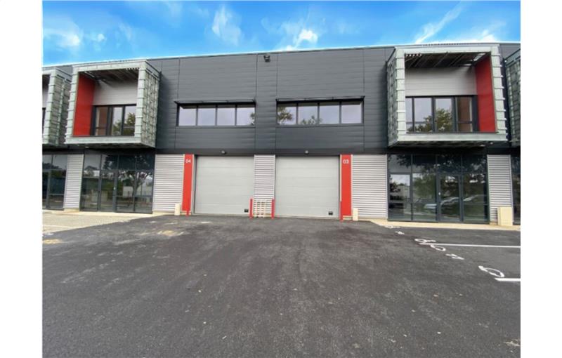 Location d'entrepôt de 7 560 m² à Bondoufle - 91070 photo - 1