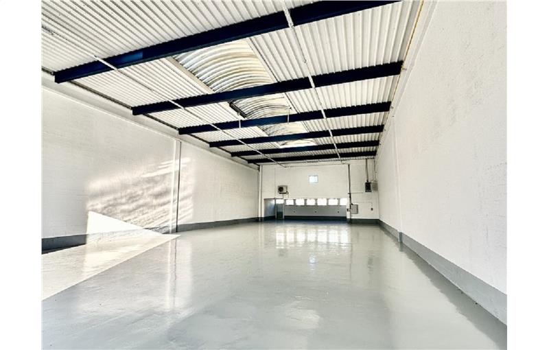 Location d'entrepôt de 1 602 m² à Bonneuil-sur-Marne - 94380 photo - 1