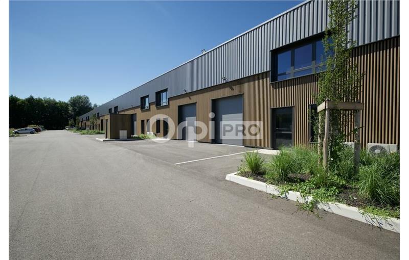 Location d'entrepôt de 177 m² à Bourgoin-Jallieu - 38300 photo - 1