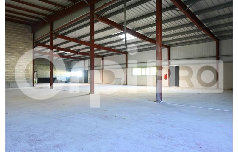 Location d'entrepôt de 508 m² à Bourgoin-Jallieu - 38300 photo - 1