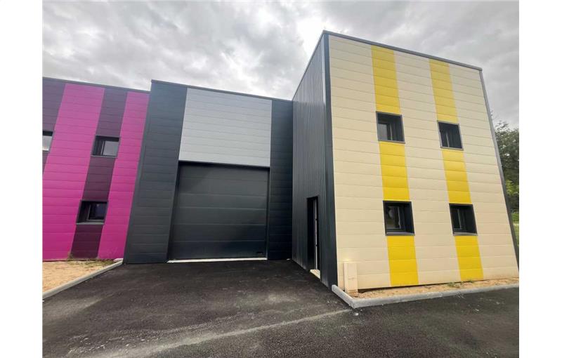 Location d'entrepôt de 404 m² à Brières-les-Scellés - 91150 photo - 1