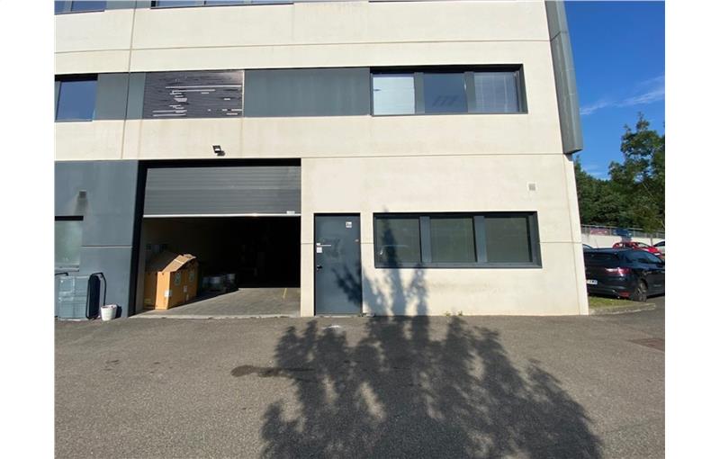 Location d'entrepôt de 348 m² à Brignais - 69530 photo - 1