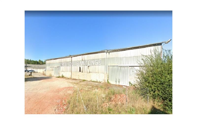 Location d'entrepôt de 8 330 m² à Bussac-Forêt - 17210 photo - 1