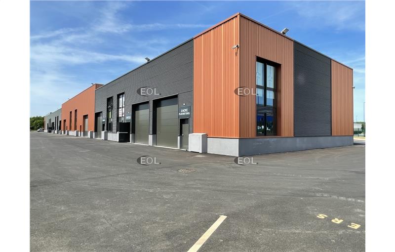 Location d'entrepôt de 892 m² à Champagne-sur-Oise - 95660 photo - 1