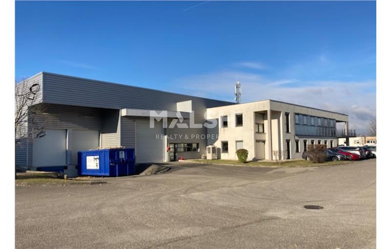 Location d'entrepôt de 2 282 m² à Chaponnay - 69970 photo - 1