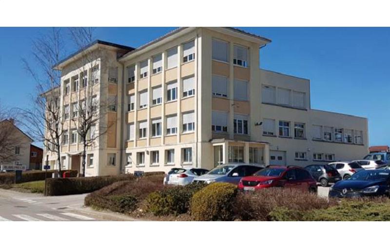 Location d'entrepôt de 3 500 m² à Charquemont - 25140 photo - 1