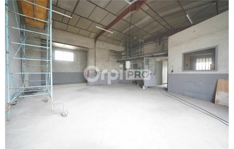 Location d'entrepôt de 188 m² à Charvieu-Chavagneux - 38230 photo - 1