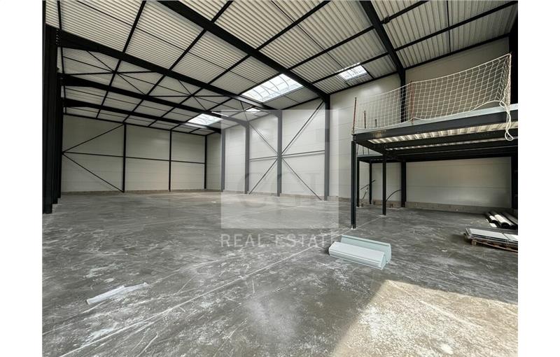 Location d'entrepôt de 417 m² à Chasse-sur-Rhône - 38670 photo - 1