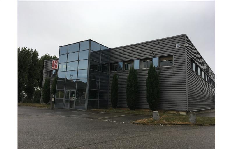 Location d'entrepôt de 5 190 m² à Chasse-sur-Rhône - 38670 photo - 1