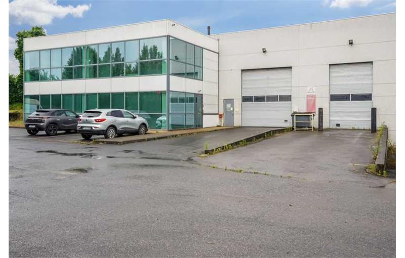 Location d'entrepôt de 1 331 m² à Chilly-Mazarin - 91380 photo - 1