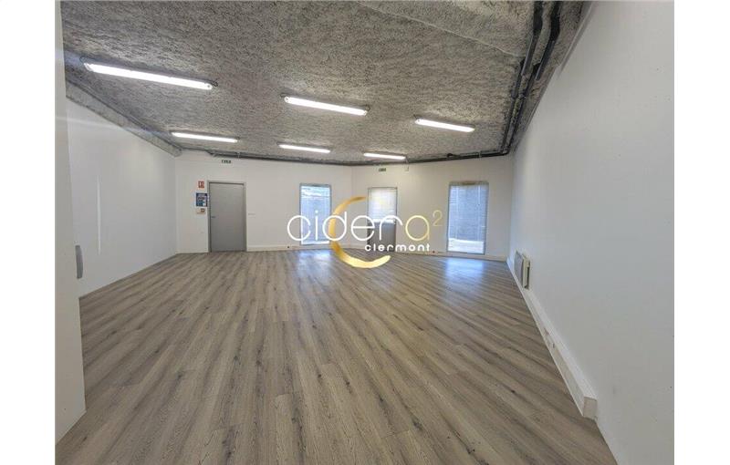 Location d'entrepôt de 157 m² à Clermont-Ferrand - 63000 photo - 1