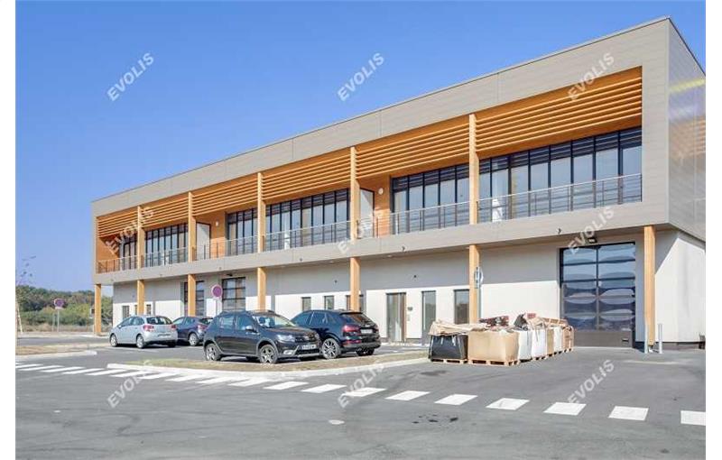 Location d'entrepôt de 4 603 m² à Collégien - 77090 photo - 1