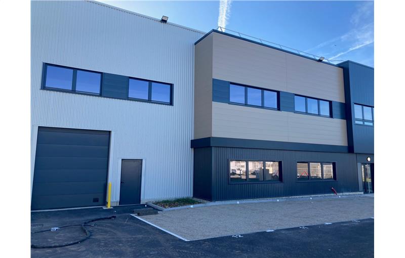 Location d'entrepôt de 525 m² à Colombier-Saugnieu - 69124 photo - 1