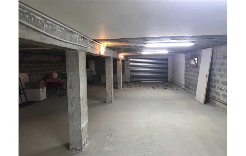 Location d'entrepôt de 167 m² à Conflans-Sainte-Honorine - 78700 photo - 1