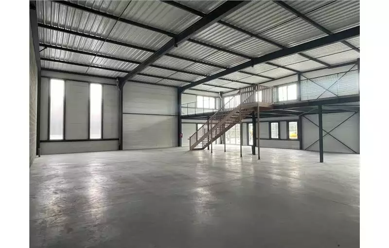 Location d'entrepôt de 461 m² à Cormelles-le-Royal - 14123