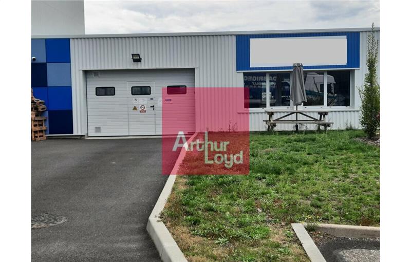 Location d'entrepôt de 347 m² à Cournon-d'Auvergne - 63800 photo - 1