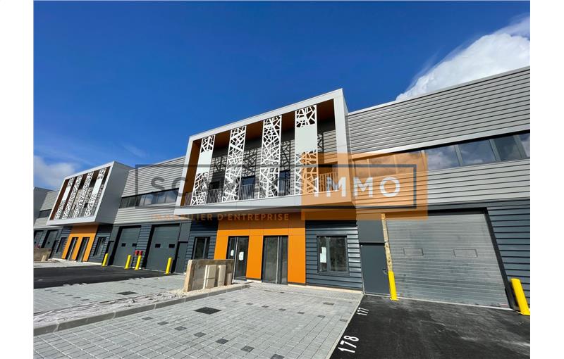 Location d'entrepôt de 837 m² à Courtry - 77181 photo - 1