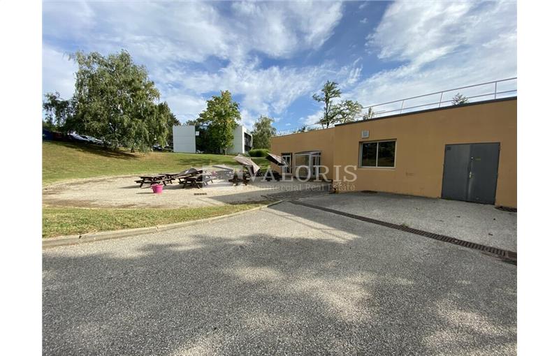 Location d'entrepôt de 677 m² à Dardilly - 69570 photo - 1