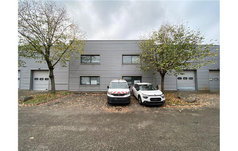 Location d'entrepôt de 436 m² à Décines-Charpieu - 69150 photo - 1