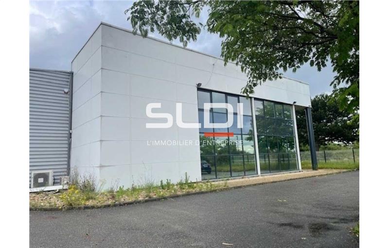 Location d'entrepôt de 660 m² à Décines-Charpieu - 69150 photo - 1