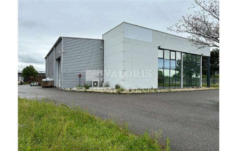 Location d'entrepôt de 670 m² à Décines-Charpieu - 69150 photo - 1