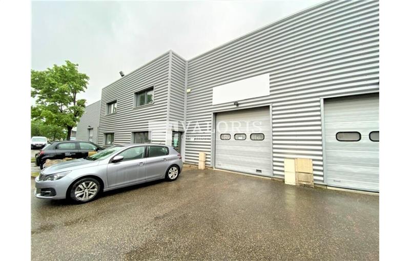 Location d'entrepôt de 436 m² à Décines-Charpieu - 69150 photo - 1