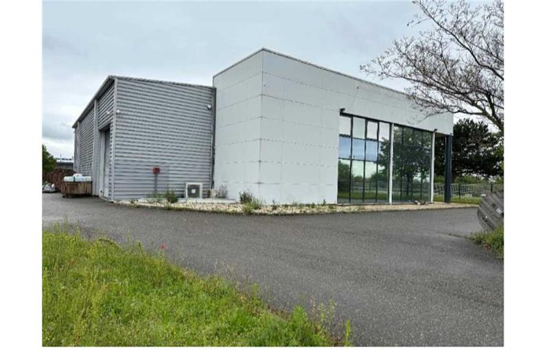 Location d'entrepôt de 675 m² à Décines-Charpieu - 69150 photo - 1