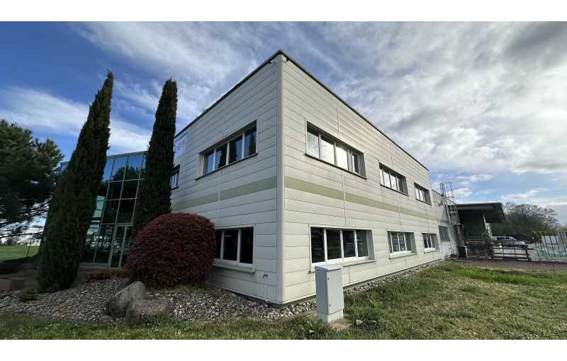 Location d'entrepôt de 938 m² à Duttlenheim - 67120 photo - 1