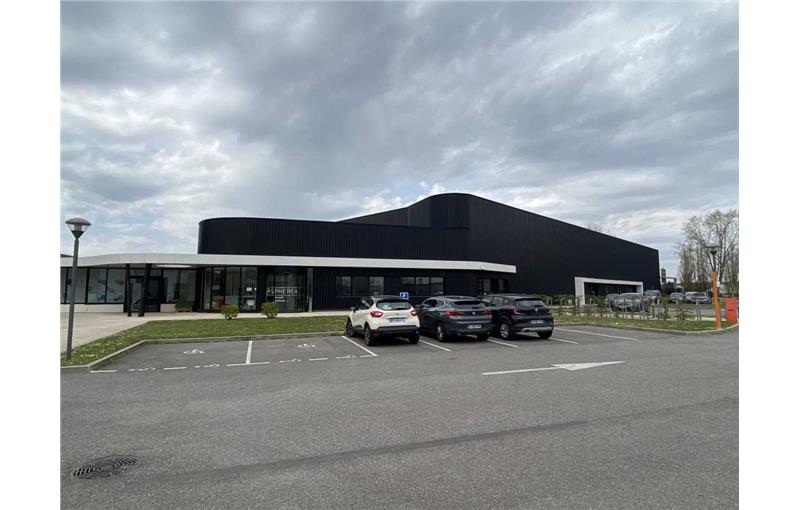 Location d'entrepôt de 2 486 m² à Élancourt - 78990 photo - 1