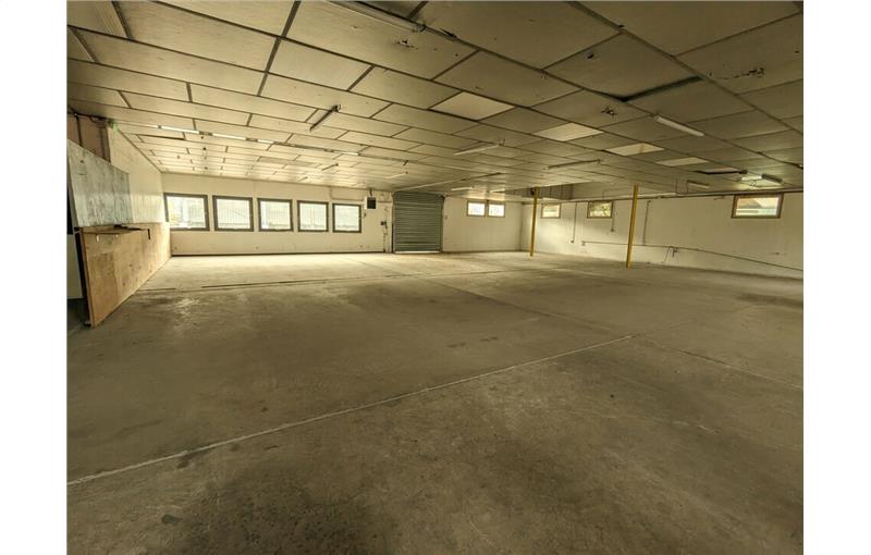 Location d'entrepôt de 988 m² à Évreux - 27000 photo - 1