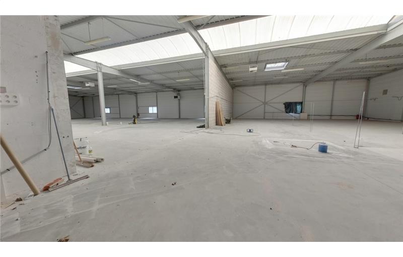 Location d'entrepôt de 335 m² à Évreux - 27000 photo - 1