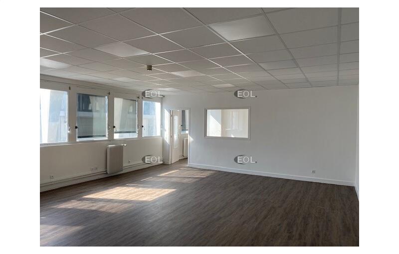 Location d'entrepôt de 732 m² à Évry - 91000 photo - 1