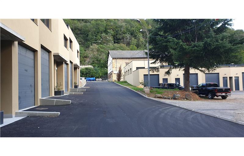 Location d'entrepôt de 1 785 m² à Fleurieu-sur-Saône - 69250 photo - 1