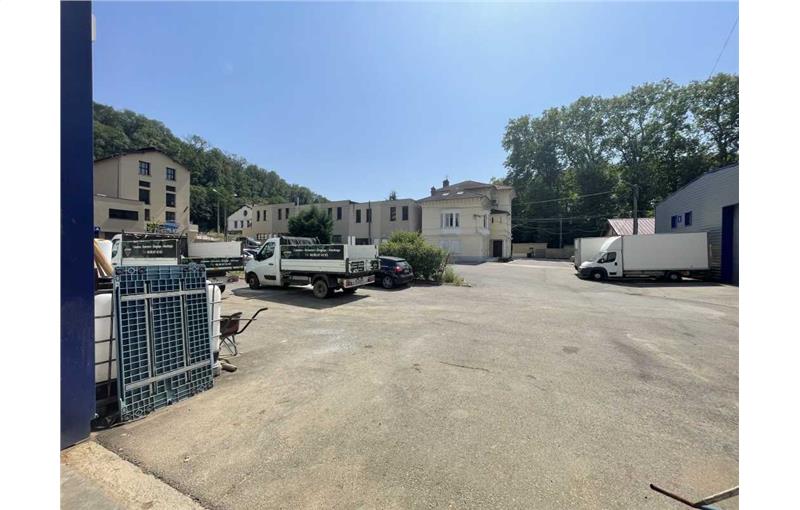 Location d'entrepôt de 239 m² à Fleurieu-sur-Saône - 69250 photo - 1